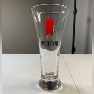 EUC  Michelob 10 oz Tall Beer Glass Novelty Logo Glass